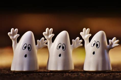 3 white ghost plastic figures free image | Peakpx