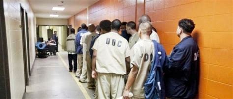 New Law Reduces Length of Stay for Non-Violent Cook County Jail Inmates | Citizen Newspaper ...