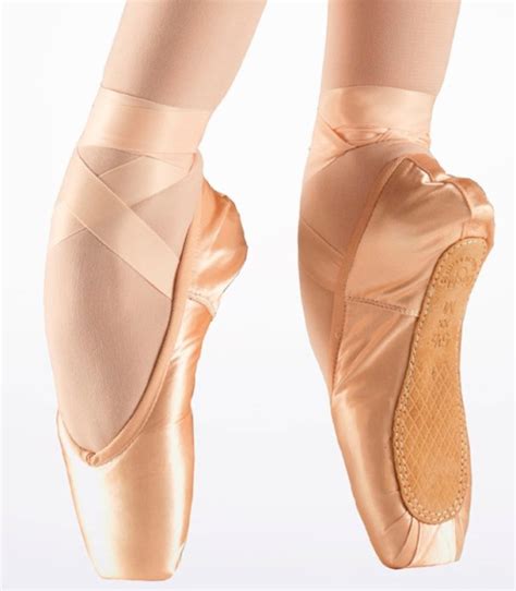 15 Best Pointe Shoe Brands For Beginners & Professionals - City Dance Studios