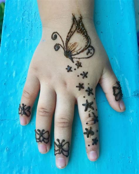 Simple Butterfly Mehndi Designs For Eid 2024