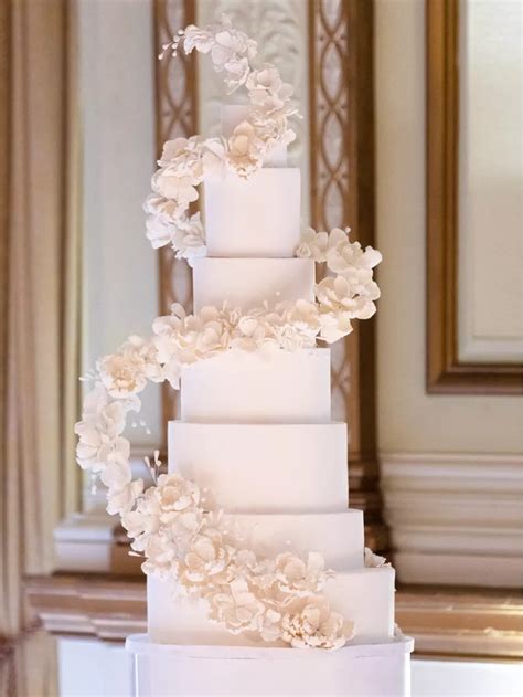 28 Trendy Spiral And Swirl Wedding Cakes - Weddingomania