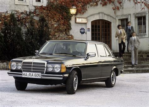 Mercedes-Benz W123 împlinește 40 de ani de la lansare