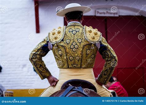 A Picador Back View Waiting Editorial Stock Image - Image of alley, member: 140575174