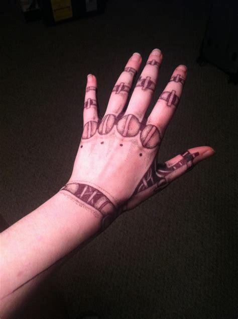 Drawing on my hand by wingedwolf94 on DeviantArt