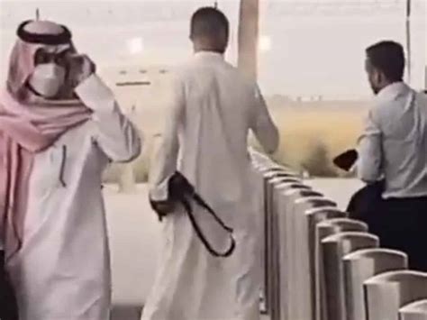 Watch: Ronaldo dons a thobe in Saudi Arabia, fans elated