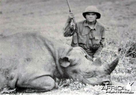 Hunting Rhino | AfricaHunting.com