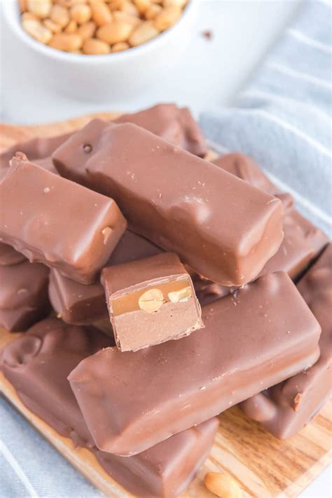 Homemade Snickers Bars - CopyKat Recipes