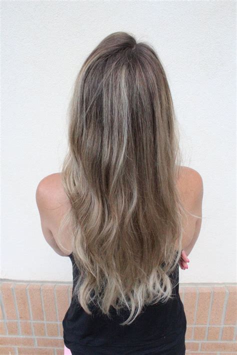 Ashy blonde balayage highlights on long hair | 4 Top tricks for going ...