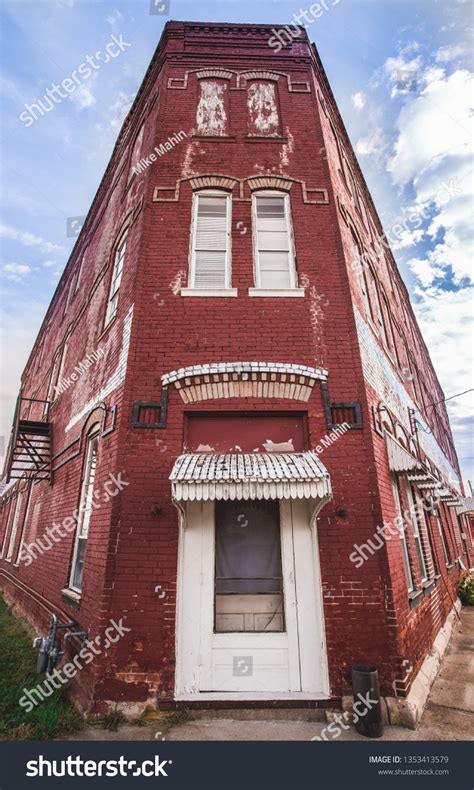 Holden Missouri Around Town Stock Photo 1353413579 | Shutterstock