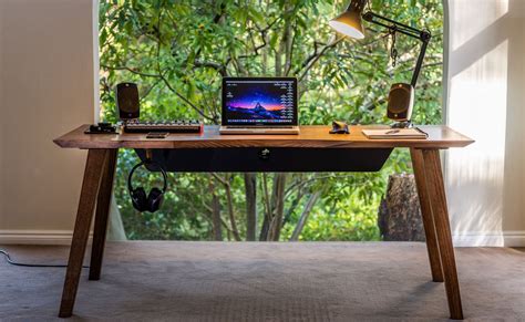 This mid-century modern integrated desk makes other furniture jealous