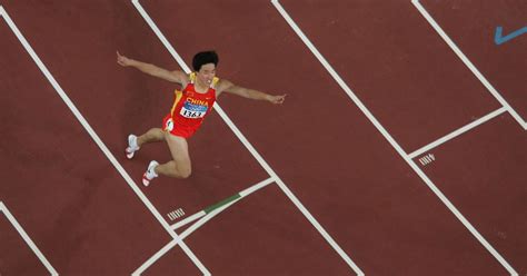 Athens 2004 - Xiang Liu ties the 110m hurdles world record