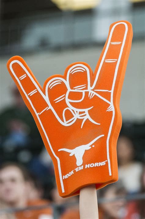 Hook 'em horns! | Hook em horns, Ut longhorns, Texas longhorns logo