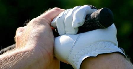 The Pros And Cons Of Oversized Golf Grips – Should You Use Them? - The Ultimate Golfing Resource