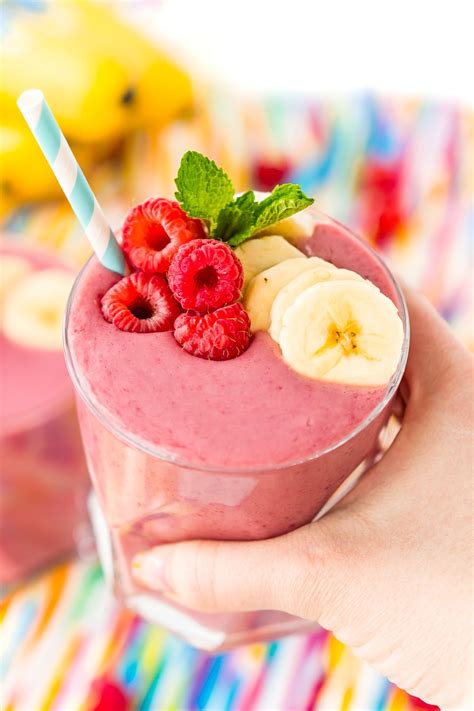 Raspberry Banana Smoothie | Raspberry smoothie recipes, Banana smoothie recipe, Honey smoothie