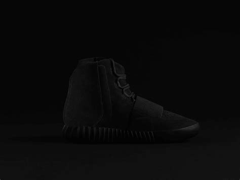 Mykee Alvero : adidas Originals by Kanye West - Yeezy Boost 750 "Black"