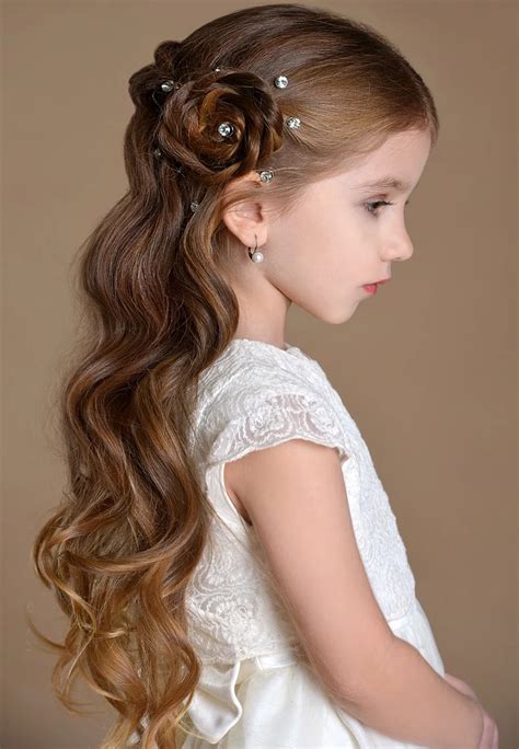 41 Endearing Wedding Hairstyles for Little Girls – HairstyleCamp