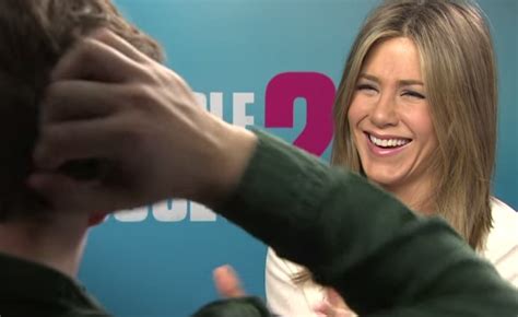 Jennifer Aniston interview prank (VIDEO) | BOOMSbeat