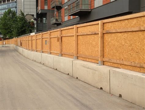 construction hoarding barriers - small concrete barriers