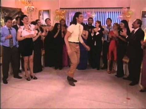 Pedro el Escamoso Dance - YouTube