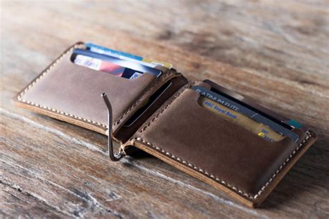 Elegant Leather Money Clip Wallet for Men