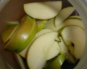 theArtisticFarmer: Homemade Apple Brandy