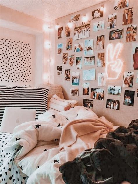 aesthetic room🌸 | Cute dorm rooms, Dorm room inspiration, Dorm room decor