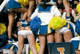 cheerleader fail, cheer leading oops moments - Blue Image