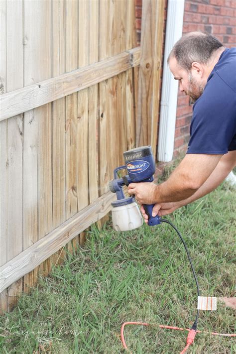 How to Paint a Wood Fence the Fast and Easy Way