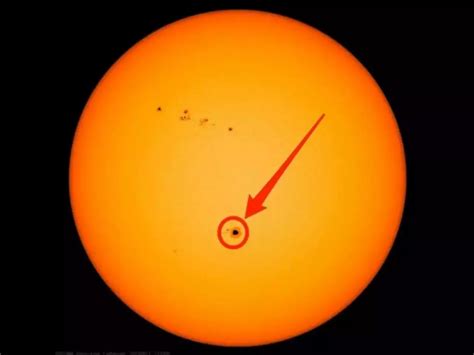 "The Effects of Sunspots Four Times the Size of Earth on Space Weather ...