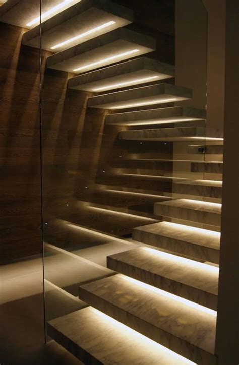 Cam basamak led aydinlatma | homify | Diseño moderno de escaleras ...