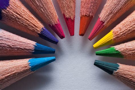 File:Macro of sharpened colored pencils arranged in a circle.jpg - Wikimedia Commons