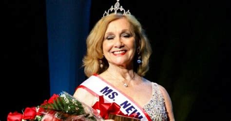 MS NEW JERSEY SENIOR AMERICA PAGEANT CROWNS THEIR 2016 QUEEN!