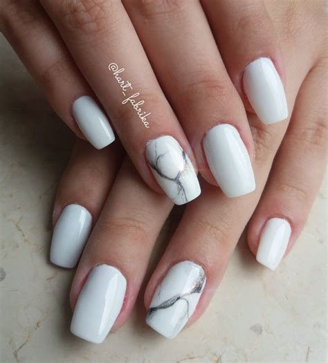 White gel nails with marbel detail. | White gel nails, Gel nail art designs, Gel manicure designs