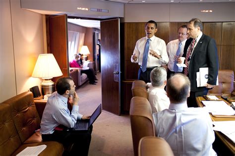 File:Barack Obama meets his staff in Air Force One Conference Room.jpg ...