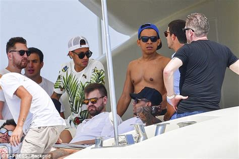 Neymar And Friends Party On Yacht (Photos) - Sports - Nigeria