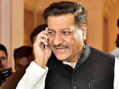 Elections: Ex Maharashtra CM Prithviraj Chavan faces formidable party rebel in Karad - Oneindia News