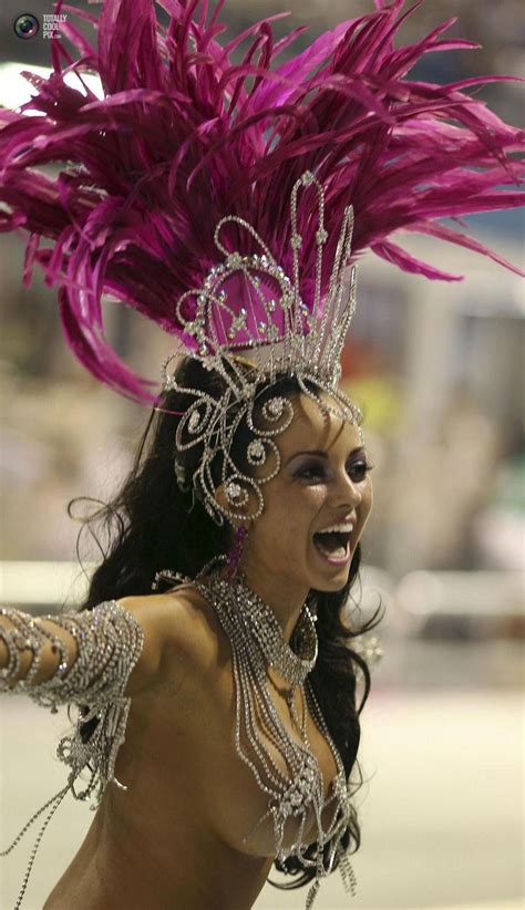 Carnival in RIO #vegasshowgirldancers | Carnival girl, Carnival outfits ...