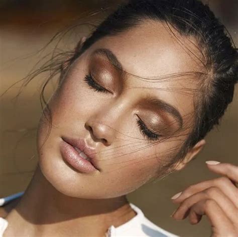 Flawless Bronze Makeup Ideas For Your Sun-Kissed Skin - ALL FOR FASHION DESIGN