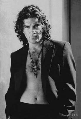 Antonio Banderas as the Vampire Armand from Interview With The Vampire | Feier, Filmstars ...