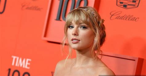 Taylor Swift lanza la nueva versión de 'Fearless' | La Mega EN VIVO