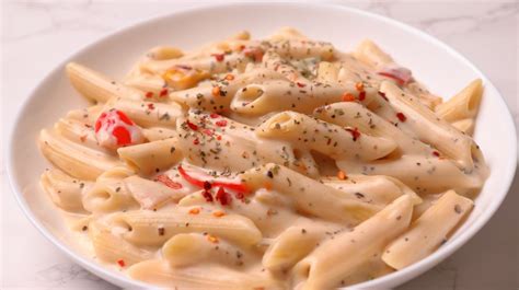 Creay White Sauce Pasta - Restaurant Style