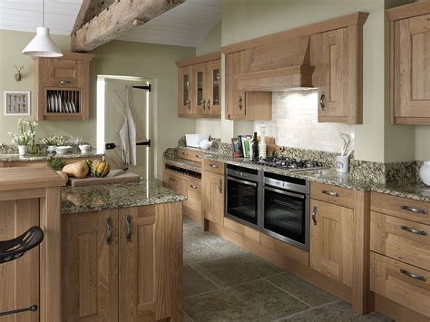 traditional kitchen design - oak kitchens - traditional oak kitchens | Think Kitchens Northallerton