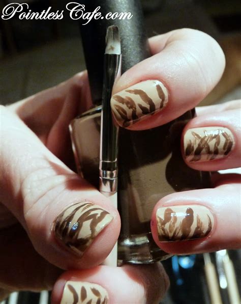 Camo Nails! | Pointless Cafe