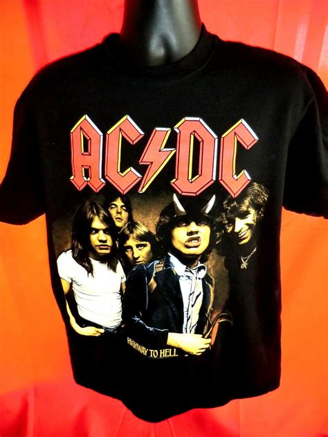 AC/DC Highway to Hell T-Shirt Size Large 2001