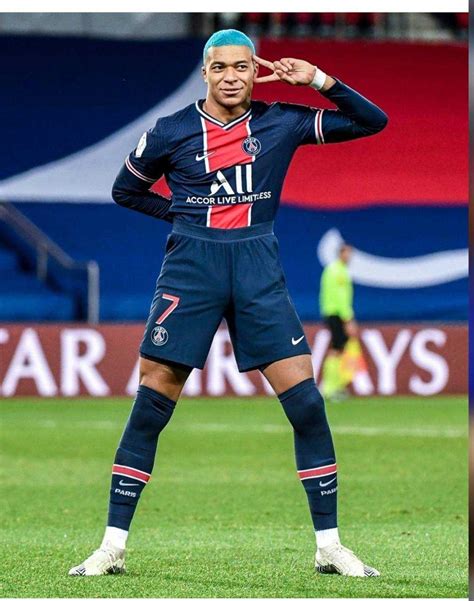 Kylian Mbappé Wallpaper - IXpaper