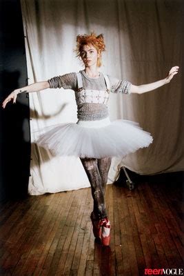 How Grimes Has Captivated Both the Music and Fashion Worlds in No Time ...