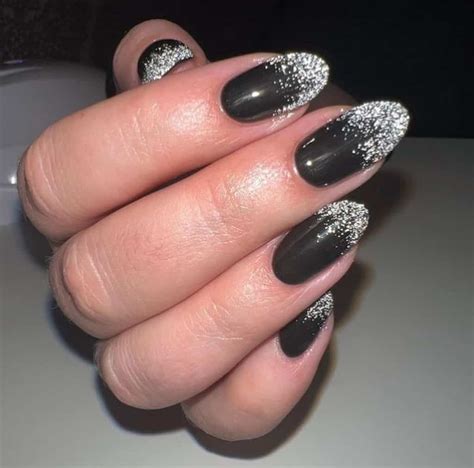 40 Sparkly Black Nails with Glitter to Give You That Extra Glam