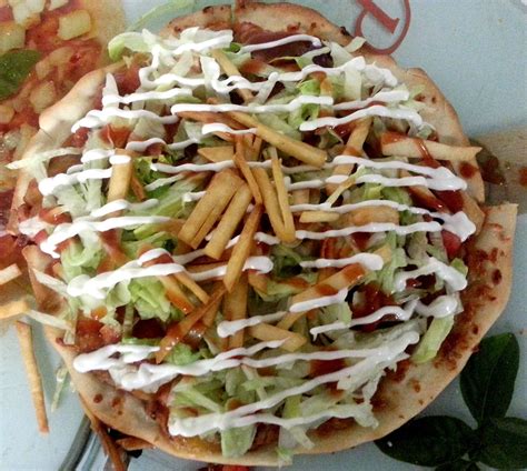 Cooking It Veggie Style: Tostada Pizza