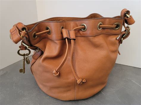 Vintage FOSSIL BUCKET Shoulder BAG W/key Tan Leather Hippy - Etsy Canada in 2022 | Bags ...