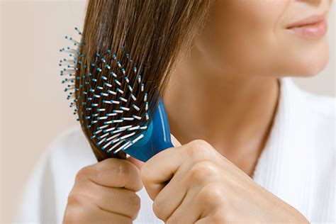 How Often Should You Comb Your Hair: Benefits & How to Do It